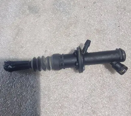 Renault Megane II Clutch master cylinder 8200151770