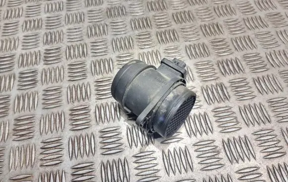 Volkswagen Cross Polo Mass air flow meter 0281006132 03p906461 F00c2g8017