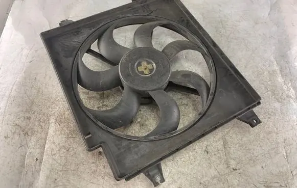 KIA Carens I Electric radiator cooling fan Ok2kb15xxx