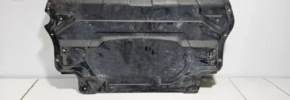 Volkswagen Tiguan Engine splash shield/under tray