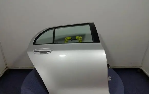 Toyota Yaris Rear door 
