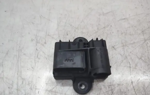 Mercedes-Benz CLA C117 X117 W117 Glow plug pre-heat relay A6519003103