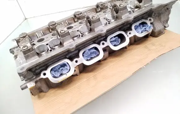 Jaguar XJ X351 Engine head 8W936C064AH PB8W936C064AH