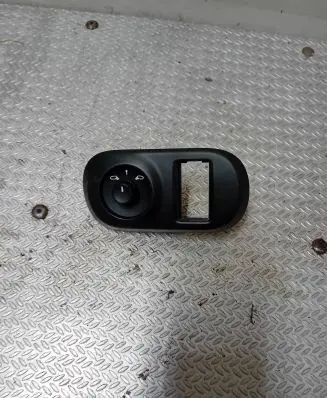 Citroen C4 Cactus Wing mirror switch 96673722ZD 20141005