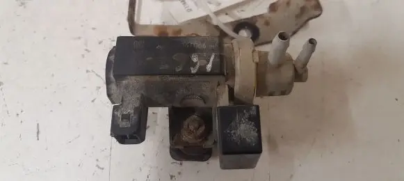 Opel Zafira B Turbo solenoid valve 55558101 70052703 06T066