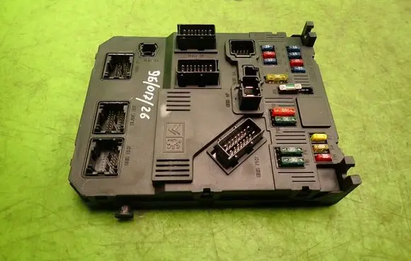 Citroen Xsara Picasso Fuse module 