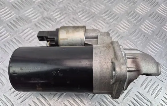 BMW 5 F10 F11 Starter motor 7626546 20110926 0001138050