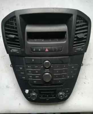 Head unit multimedia control
