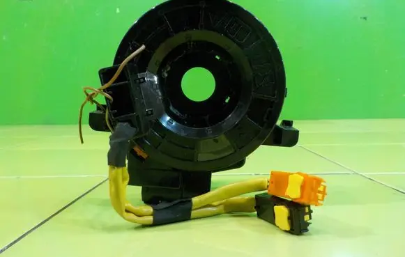 Toyota Prius (XW20) Steering wheel airbag 4802075B084 TASMA ZWIJAK