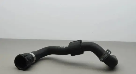 Audi A5 Engine coolant pipe/hose 8W0122073B