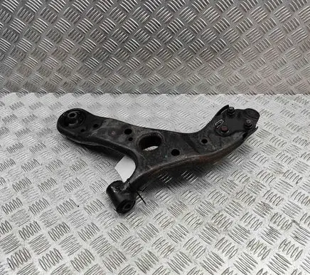 Toyota Auris E180 Front lower control arm/wishbone 4806802130