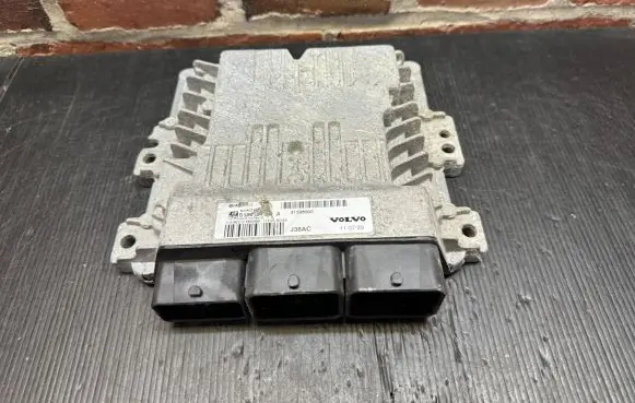 Volvo V50 Engine control unit/module 31336000