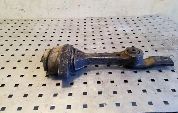 Volkswagen Golf IV Engine mount bracket 1J0199851