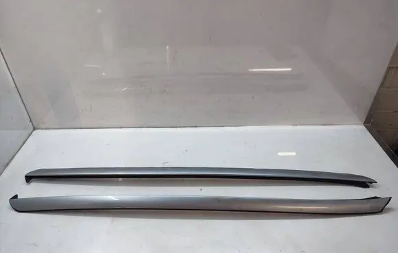 Volvo XC60 Windshield trim 