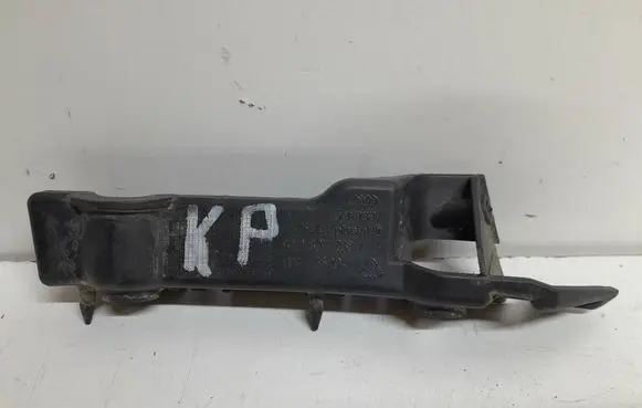 Audi A5 8T 8F Front bumper mounting bracket 8T0807283A 8T0807283