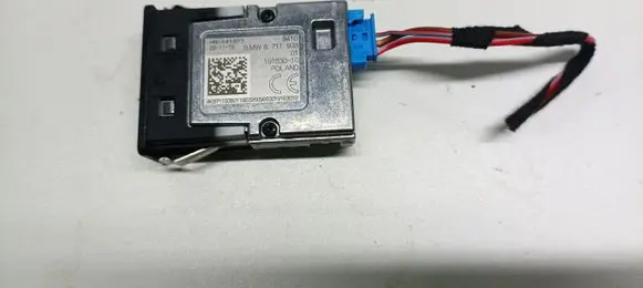 BMW 2 F46 USB socket connector 8711938