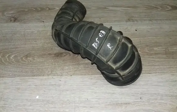 Volvo XC70 Air intake duct part 08634143