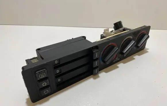 BMW 5 E34 Climate control unit 8351110 8351114
