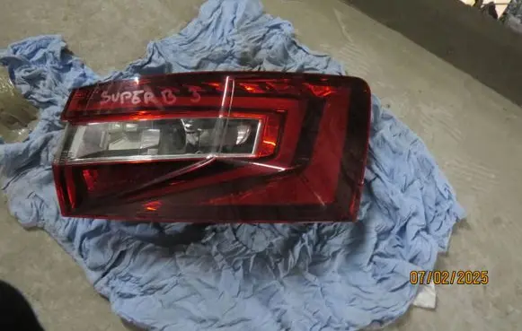 Skoda Superb B8 (3V) Rear/tail lights 452085K482