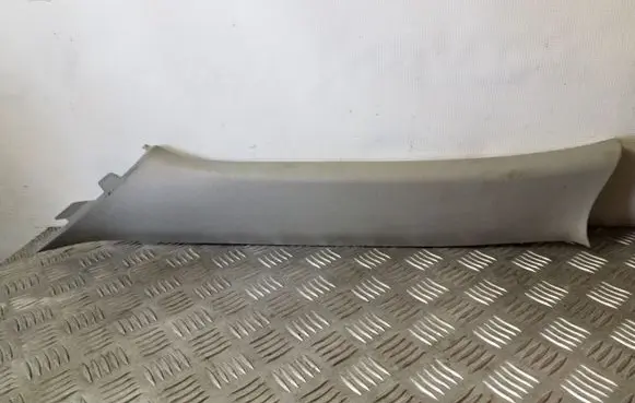 Suzuki Grand Vitara II (A) pillar trim