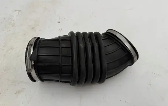 Volvo XC90 Air intake duct part 31370326
