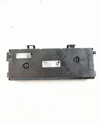 BMW X3 F25 Aerial antenna amplifier 9276061 5530A02201000 02201000
