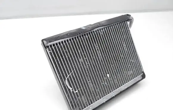 Opel Corsa F A/C cooling radiator (condenser) 7015011021 0900003