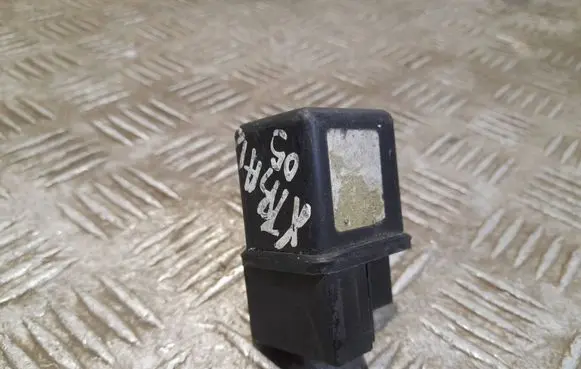 Nissan X-Trail T30 Glow plug pre-heat relay