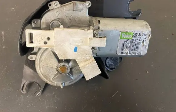 Citroen C4 II Rear window wiper motor 53031812 9680477480 N002140101