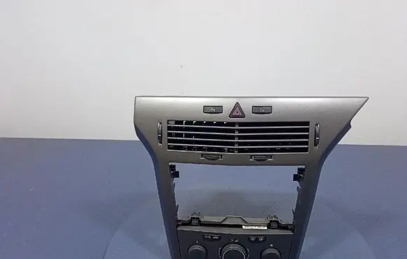 Opel Astra H Climate control unit 13122963
