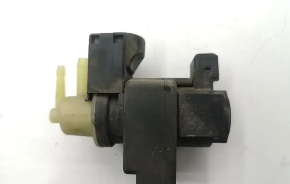 KIA Sportage Windscreen/windshield washer pump