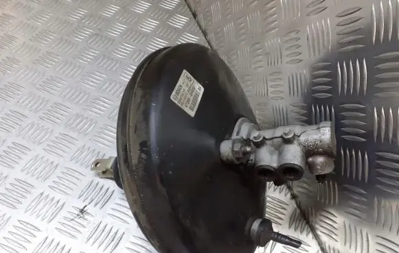 Peugeot 107 Brake booster 472000-0H050