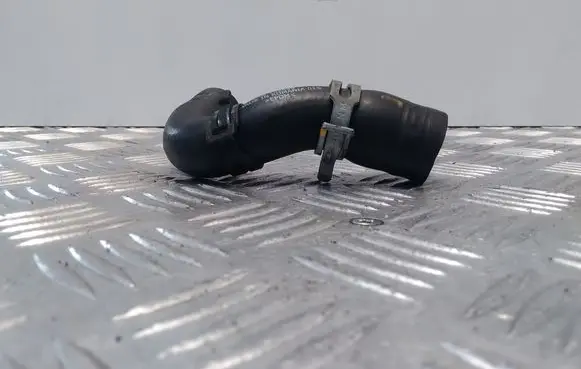 Volkswagen PASSAT B8 Engine coolant pipe/hose 5Q0122157AH