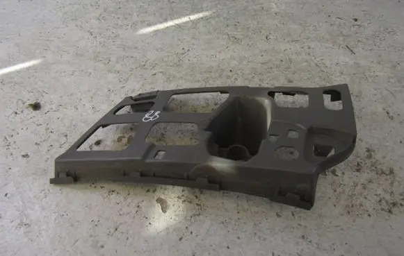 Skoda Octavia Mk4 Front bumper mounting bracket 5E3807055
