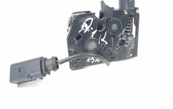Audi A1 Engine bonnet (hood) release handle 8X0823509B