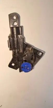 BMW 5 F10 F11 Glove box lock 03F1010017
