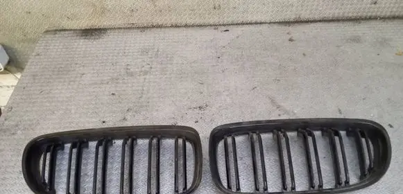BMW 3 E90 E91 Front bumper upper radiator grill FS0390R FS0390L