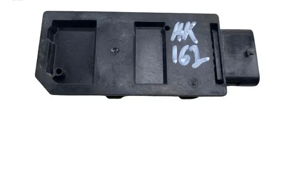 Volkswagen Golf VIII Keyless system antenna 5WA962133B