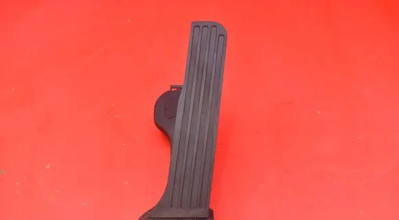 Volkswagen PASSAT CC Accelerator throttle pedal 1K1723503AP