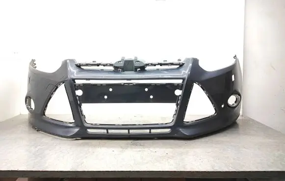 Ford Focus Front bumper BM5117757A