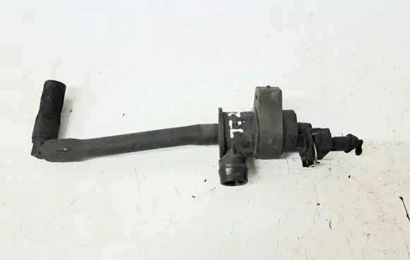 Volvo S60 Vacuum valve 31104896