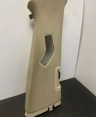 Volvo V70 (B) pillar trim (top) 06E5365