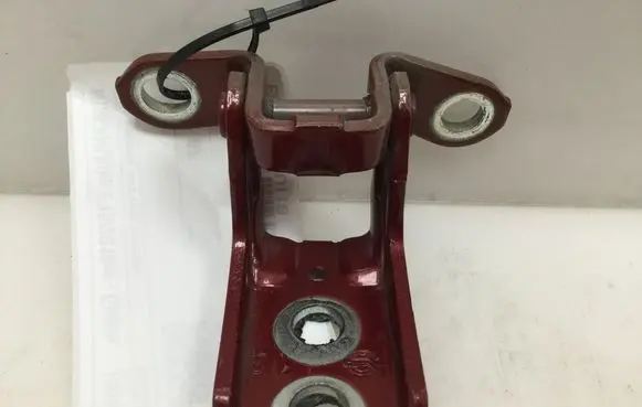 Nissan Juke I F15 Rear door upper hinge 