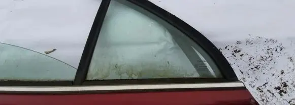 Toyota Avensis T250 Rear vent window glass 