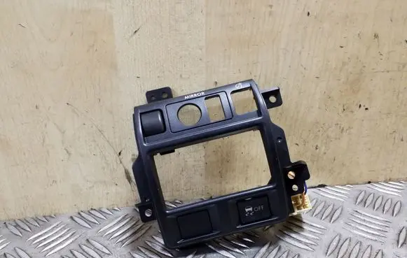 Traction control (ASR) switch
