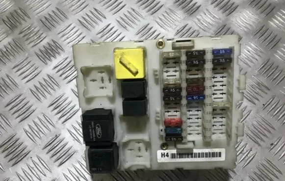 Ford Focus Fuse box set 98ag14k150af