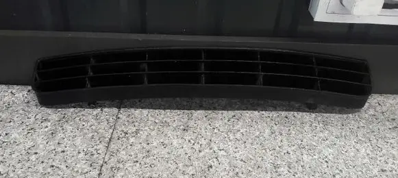 Audi A6 S6 C4 4A Front bumper lower grill 4a0807683