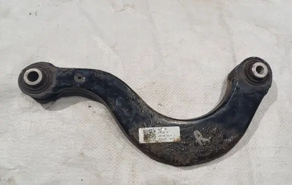Volkswagen PASSAT B8 Rear control arm 5Q0505323D AFAF126