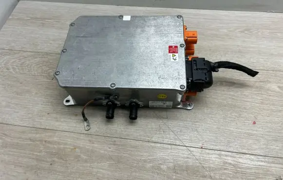 Porsche Cayenne (92A) Voltage converter/converter module 5QE915682P PAB915682K