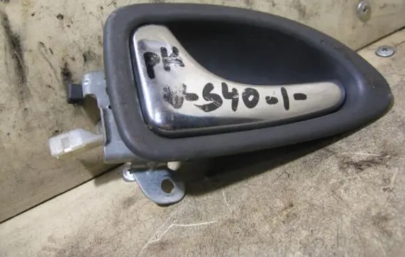 Volvo S40, V40 Rear door interior handle